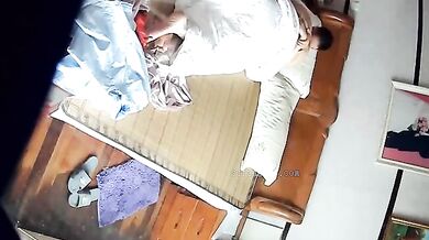 《稀缺资源㊙️强烈推荐》年度精选五⭐黑客破解家庭摄像头真实偸拍⭐各种中青年夫妻性生活、寂寞女自慰、嫖鸡激情四射 (27)