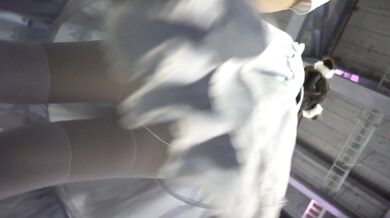 大神一路走一路抄底多位黑丝美女全是漂亮的小姐姐3 (11)